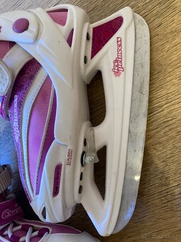 Nastavitelné dětské brusle Ice princess 32-35 - 4