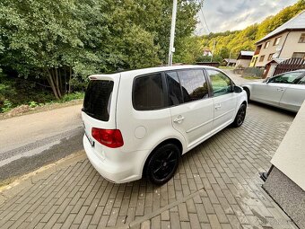 VW Touran 1.6 tdi DSG - 4
