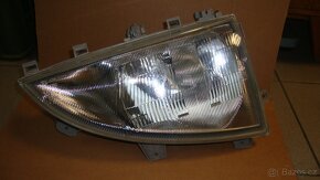 AVIA D60-D120 Přední světlomet - 4