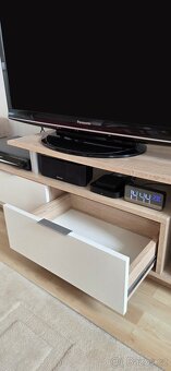 TV stolek + 2 zásuvky - 4