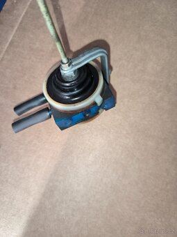 Mercedes R207/C107 - 4