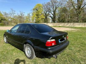 BMW E39 520i manuál - 4