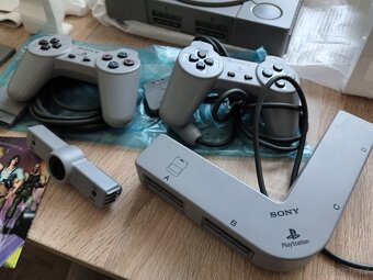 PlayStation 1 Fat - 4