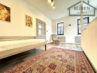 Vybavený, mezonetový byt 3+kk (90 m2) se zahradou 100 m2 v c - 4