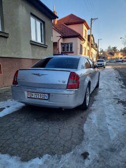 Prodávám Chrysler 300C 3.5 V6 - 4