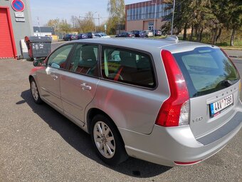 Prodám Volvo V50, 2,0 diesel, rok výroby 2010 - 4