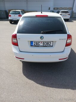 Prodám ŠKODA OCTAVIA COMBI 1.6 TDI rok výroby 2010 - 4