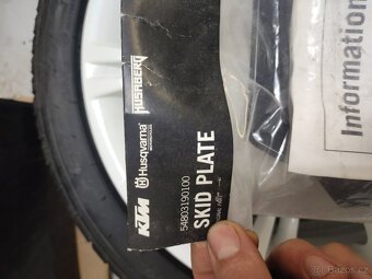 Prodám originální kryt motoru KTM Powerparts - 4