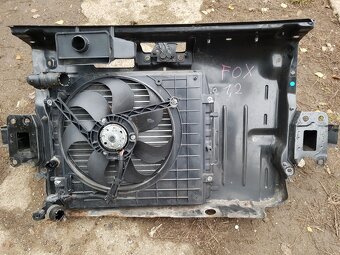 VW Fox nd dle obr, hlavně předek, z interiéru nic nemám, - 4