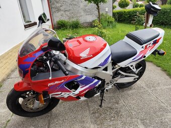 Honda CBR 900rr Fireblade - 4