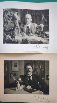 České album - spisovatelé, politikové - 4