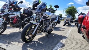 Suzuki GSF Bandit N 3D rámeček světla pro čínské led světlo - 4