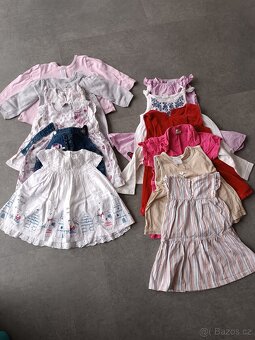 Krabice oblečení pro holku od 6 do 12 měsíců - 4