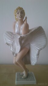 soška Marilyn Monroe , Baletka DUX - 4