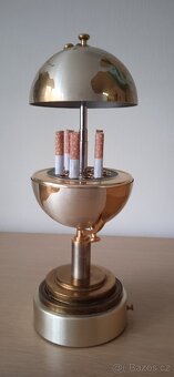 Hrací globusy, stojan na cigarety a zapalovač - 4