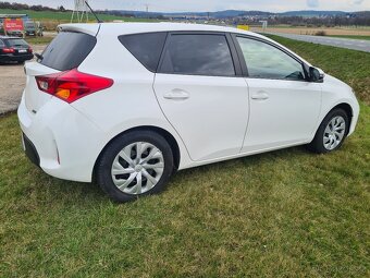 Toyota Auris - 4