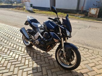 Kawasaki Z1000 - 4