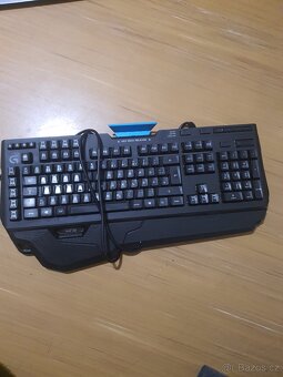 Různé klávesnice na díly Corsair, Logitech - 4