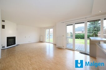 Prodej RD 4+kk, Čelákovice, pozemek 449 m2, Praha - Východ - 4