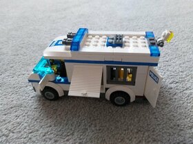 Lego City policejní auto - 4