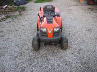 Zahradní traktor Husqvarna - 4