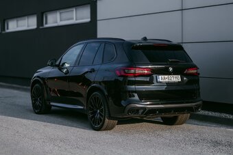 BMW X5 30d 2021 v ZARUKE,top stav - 4