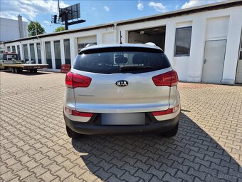 Kia Sportage 1,6 GDi 4x2 Active (2015) - 4