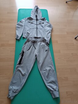 NIKE - 4