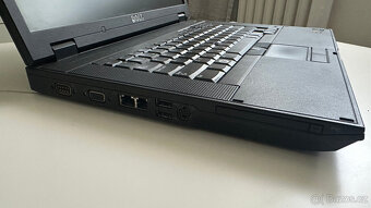 Dell Latitude E5500 - 4