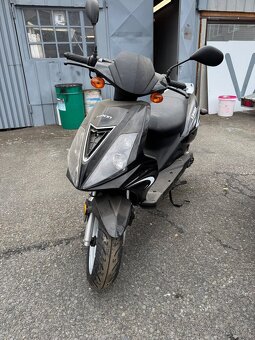 Skútr Loncin 50cc 2T - 4