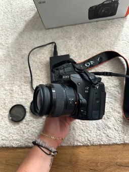 Sony Alpha 68 mit Kit-Objektiv - 4