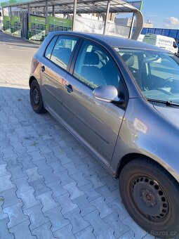 Volkswagen Golf V 1.4 55 kW, rok 2004, na díly nebo k opravě - 4