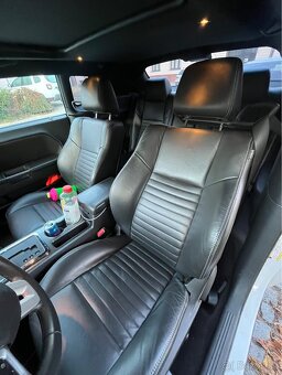 Dodge challenger 3.6 V6 - 4