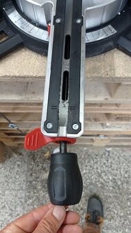 Metabo Kapovací pila KGS 254 M 613254000 - 4
