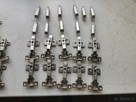 Dveřní závěs včetně tlumení - 4