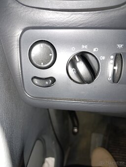 Chrysler Voyager 2.8 crdi, klimatizace ,7 míst. - 4