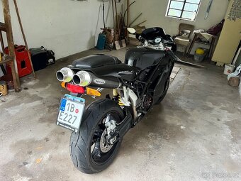 Ducati 749 - 4