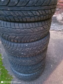 Pneu 235/75 R15 Cooper vzorek 9-10mm - 4