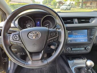 Prodám Toyota Avensis Combi 2.0D 2/2019 - 4