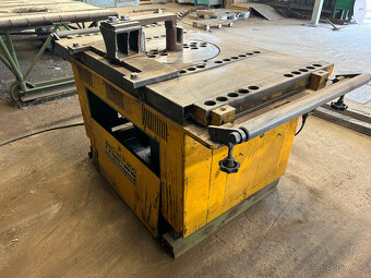 Automatická ohýbačka třmenů Mubea Muhr Bender B 062 P200 - 4