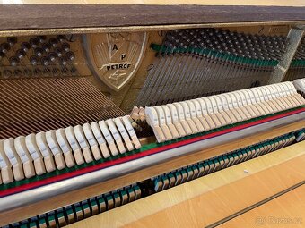 Piano Petrof - 4
