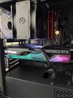 RTX 3070 (Nvidia GeForce ZOTAC Holoblack) - 4