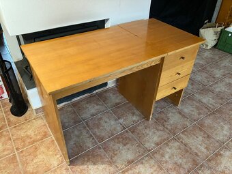 Psací stůl s výklopnou deskou - 4