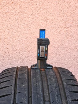 Michellin Pilot Sport 4S 215/40 R18 - 4