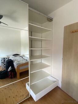 Bíla skříň IKEA - 4