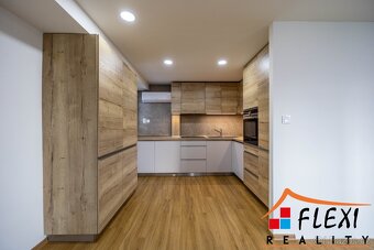 Pronájem moderního bytu 2+kk se zasklenou lodžií, os.vl., 57 - 4