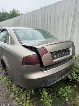 Audi A4, prodej náhradních dílů - 4