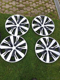 4x ráfek Peugeot 2008+ originální poklice - 4