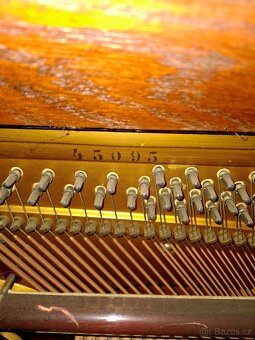 Kvalitní piano PETROF - 4