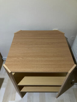 Prodám STOLEK s policemi - 4